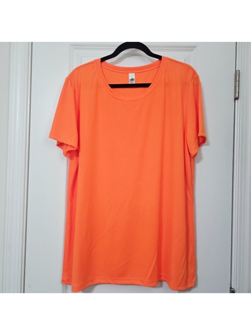Nwot - ALO - 2XL Women’s Performance T-Shirt Athletic Tee Poly Neon Orange USA